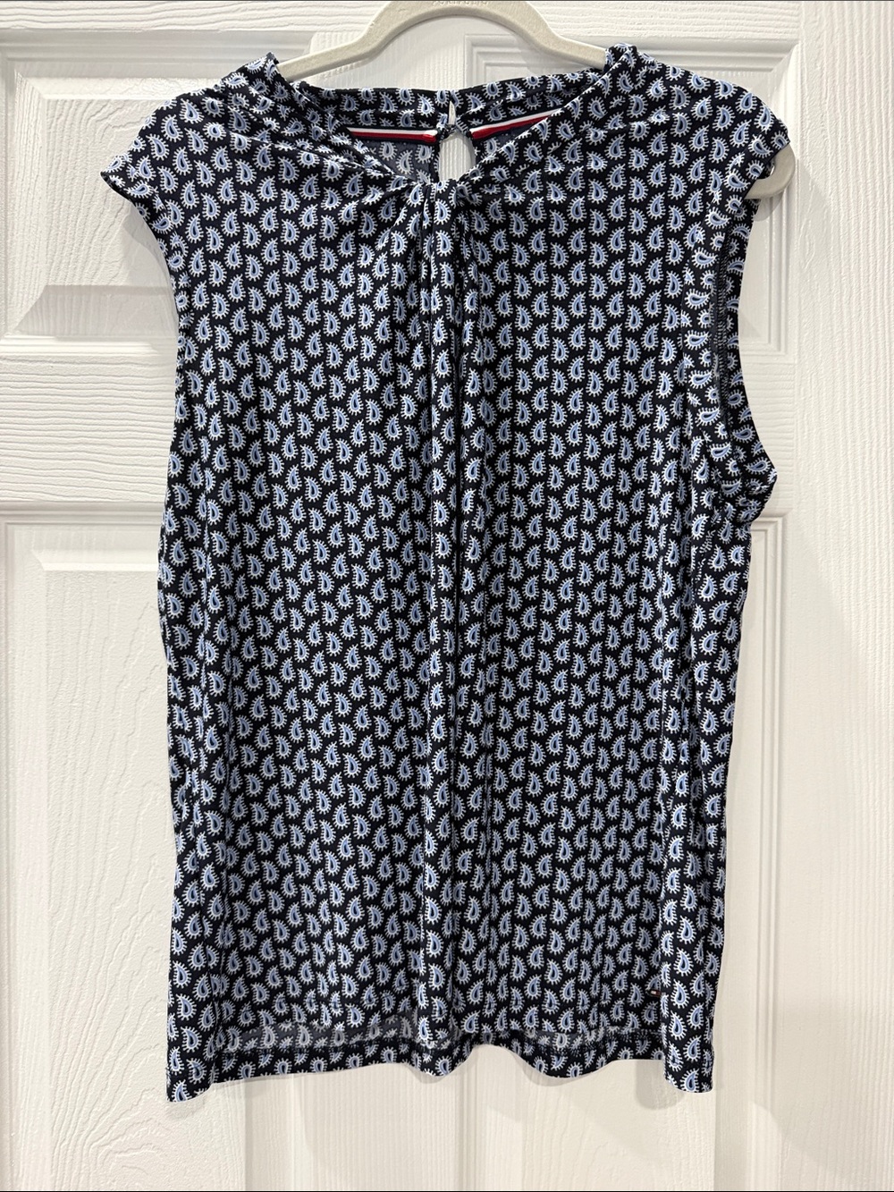 Tommy Hilfiger Navy and White Printed Tie-Neck Sleeveless Top